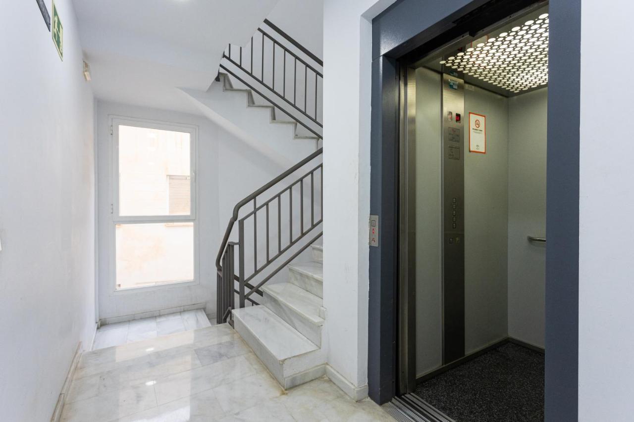 Holidays2Malaga Carrera Capuchinos Free Parking Aircon Downtown Exterior foto